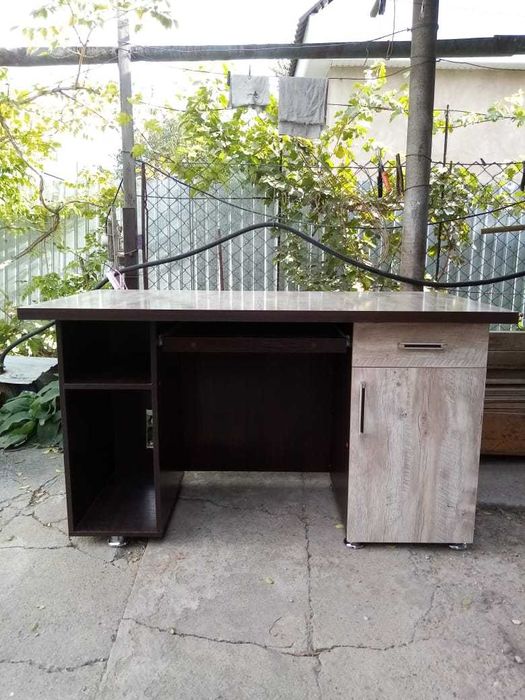 Стол ученический