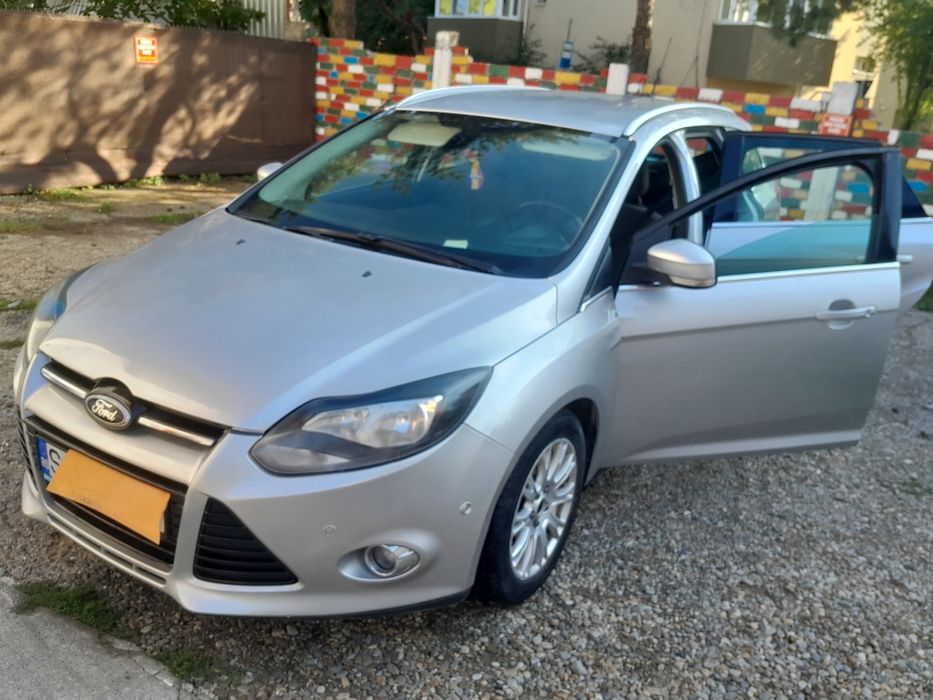 Vând Ford focus 2012