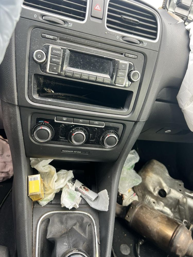 Volkswagen Golf VI
