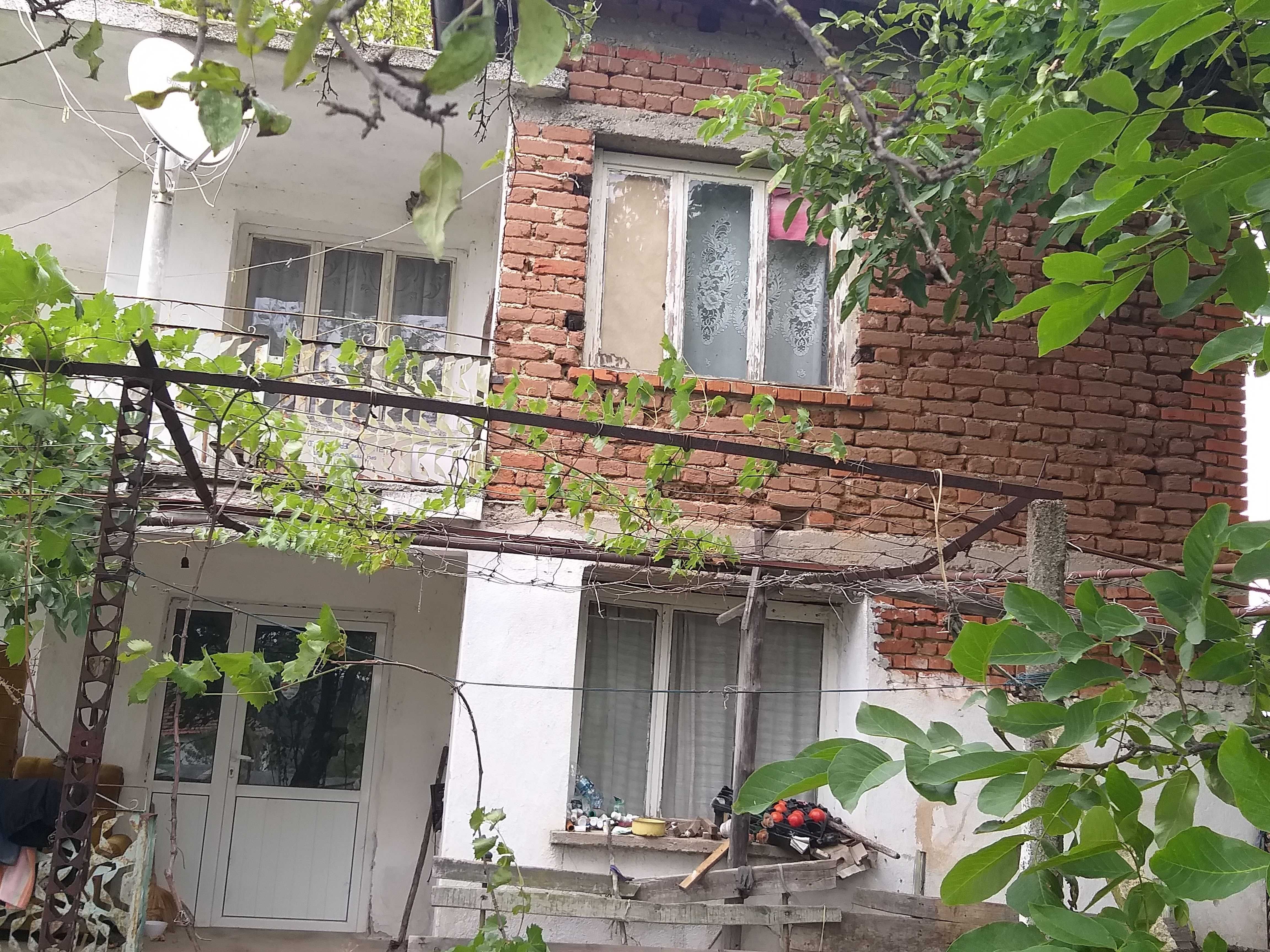 Продаваме къща в село Синапово