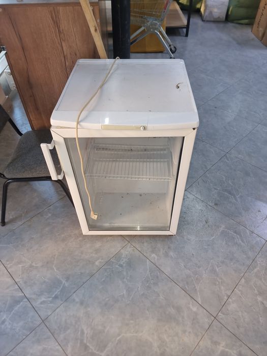 Продам холодильник, в полном рабочем состоянит, есть доставка