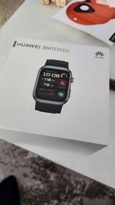 Часовник Huawei watch d2