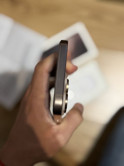 Iphone 16 Pro Max/ 256GB / Desert Titanium