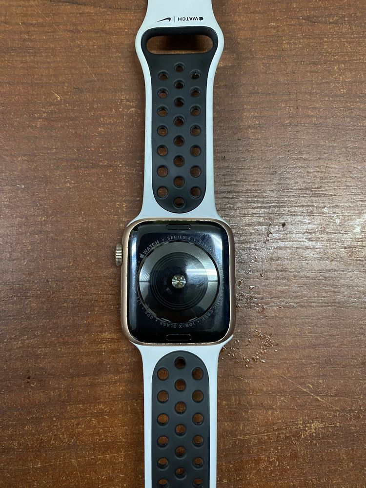 Apple watch series 4 44mm в идеале