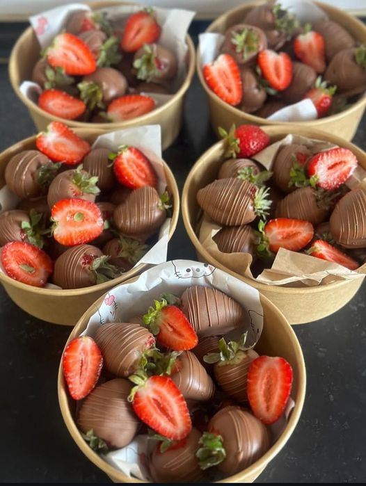 Клубника в шоколаде chocoberry mandarin buket