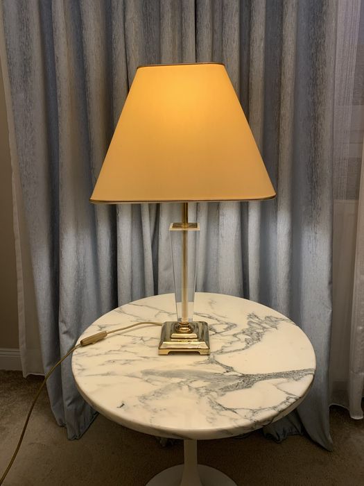 Veioza alama plexiglas acryl lucite brass