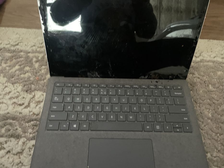 Microsoft 1950 displei spart