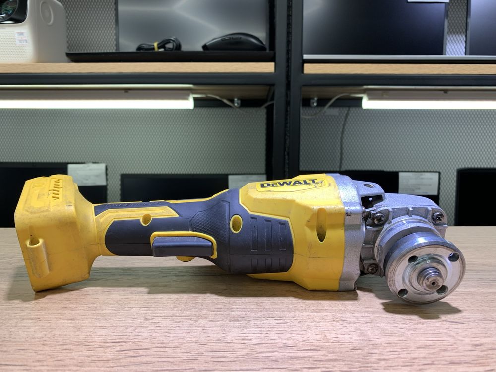 Набор Электроинструментов аккумуляторных DeWalt 4в1, с кейсом,10715/А1