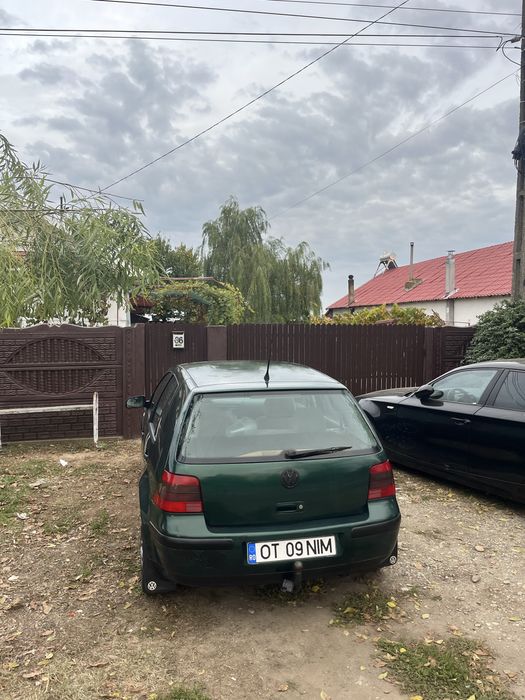Vând Golf 4 1.4 16v