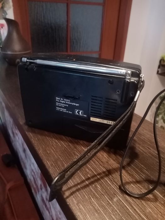 Vind radio 3 buc  sony universal  și digital