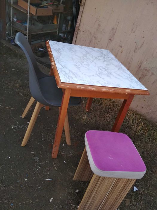 стол  кухонный  разборный   деревянный   !