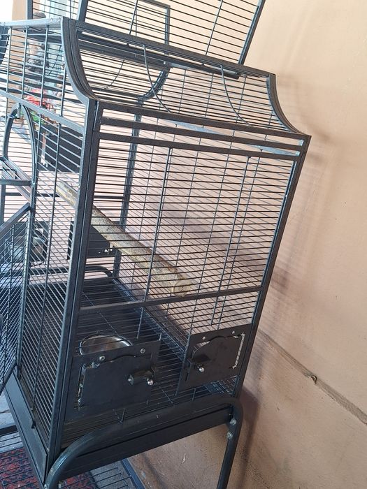 Vand colivie , voliera, cusca pentru pasari  papagali