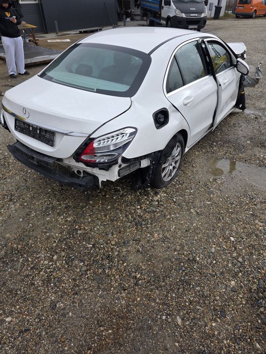 Mercedes C 180 2016 Benzina Automat Accidentat