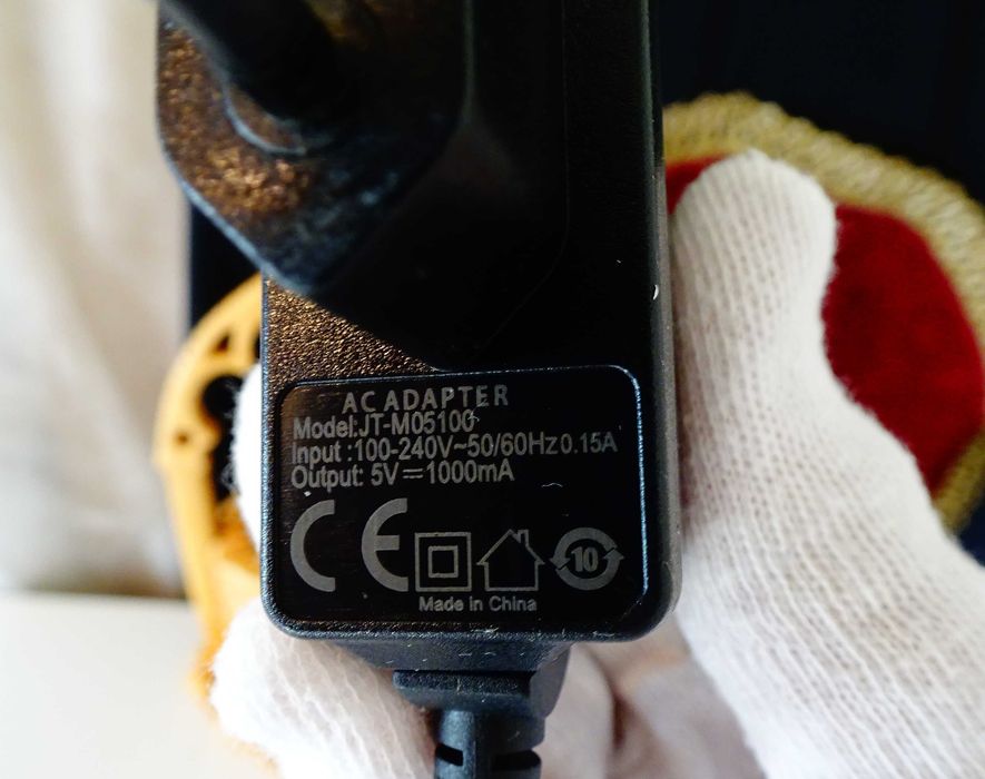 Рутер NPLAY-NR100,зарядно.