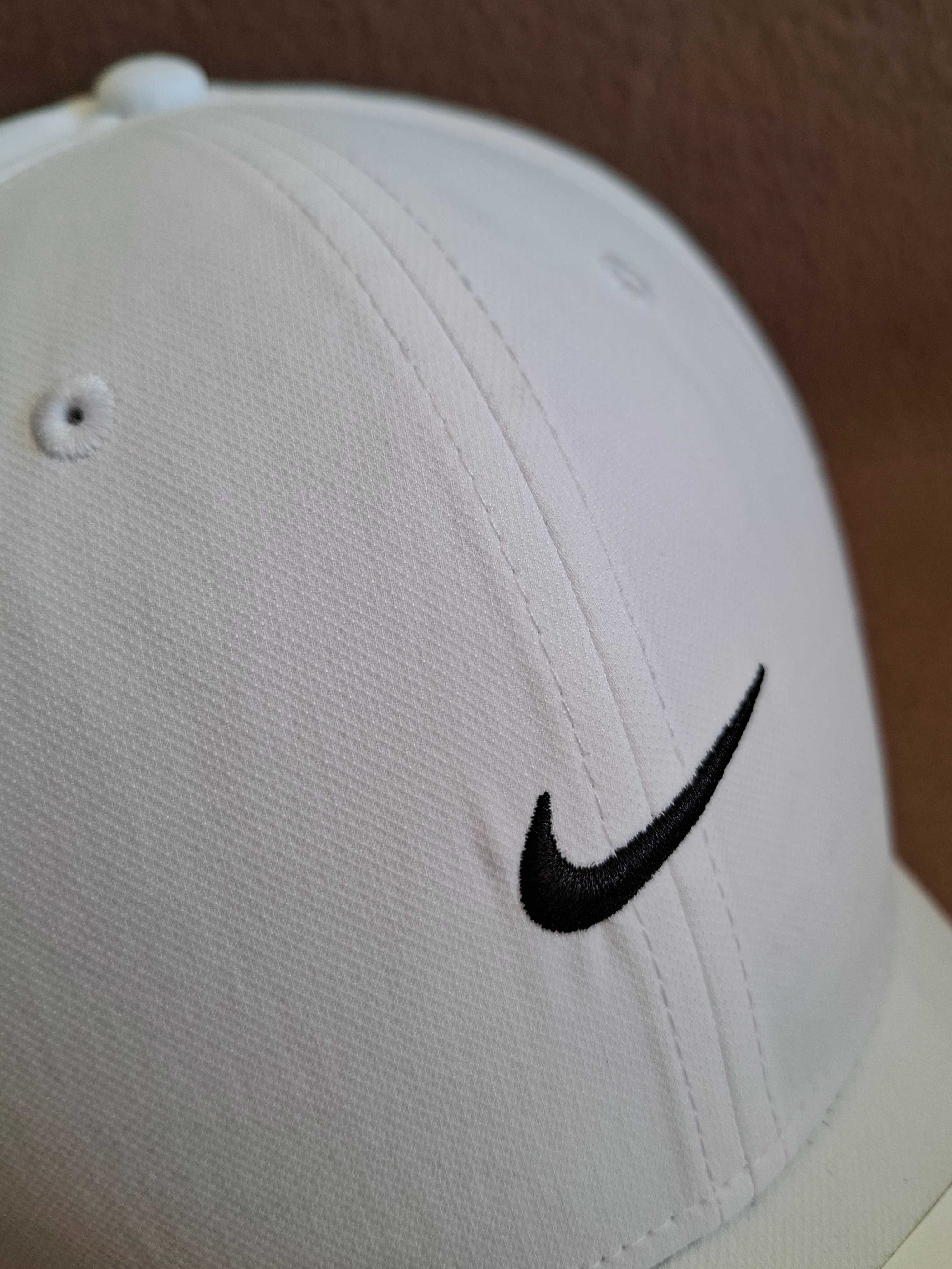 Nike Club cap / бяла шапка Найк, 100% Оригинална!