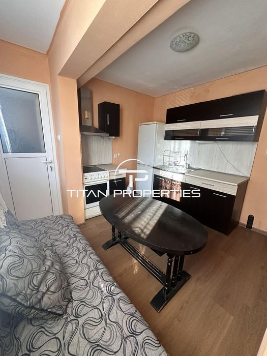 Дава се под наем Едностаен апартамент в Бургас, Меден рудник - зона А - 42 кв.м за 306 € - Снимка #2