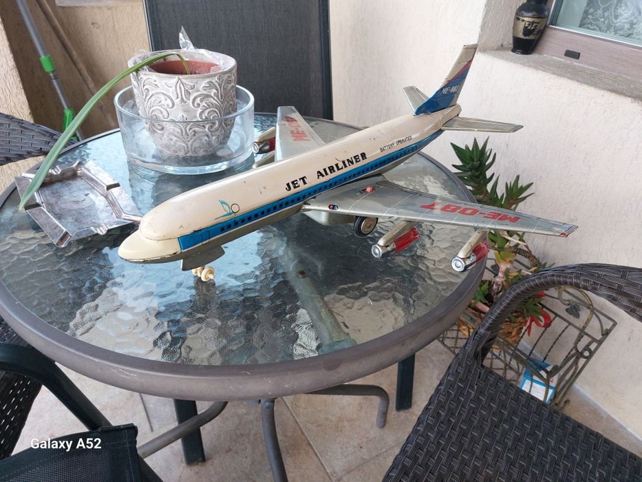 Jucarie veche,  avion ME - 087, China