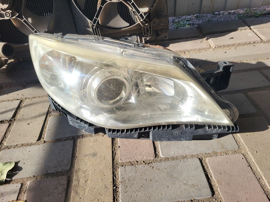 Фара левая субару