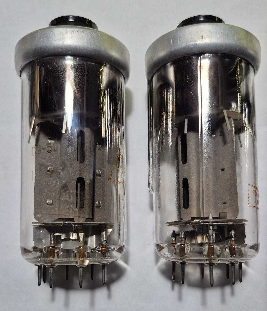 4 tuburi rusesti GU-50 (2 noi, 2 folosite)