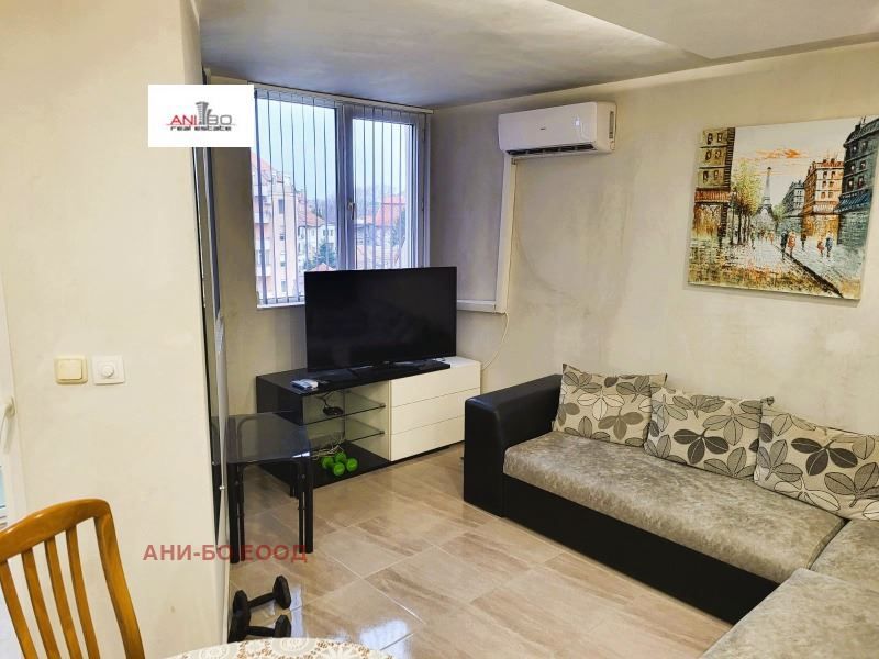 Продава се Тристаен апартамент в Варна, ВИНС - 89 кв.м за 2012 €/кв.м - Снимка #1
