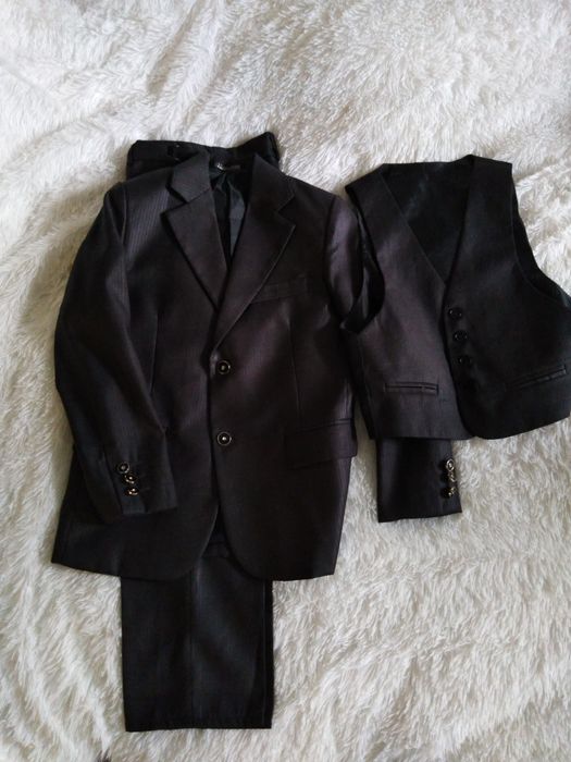 Продам школьный костюм 1-2класс