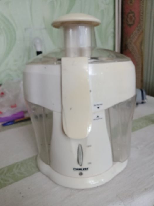 Соковыжималка новая электрическая