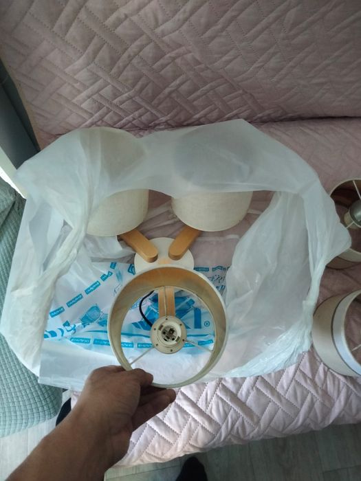 Кухонные люстры 2 и стол все вместе за 10000