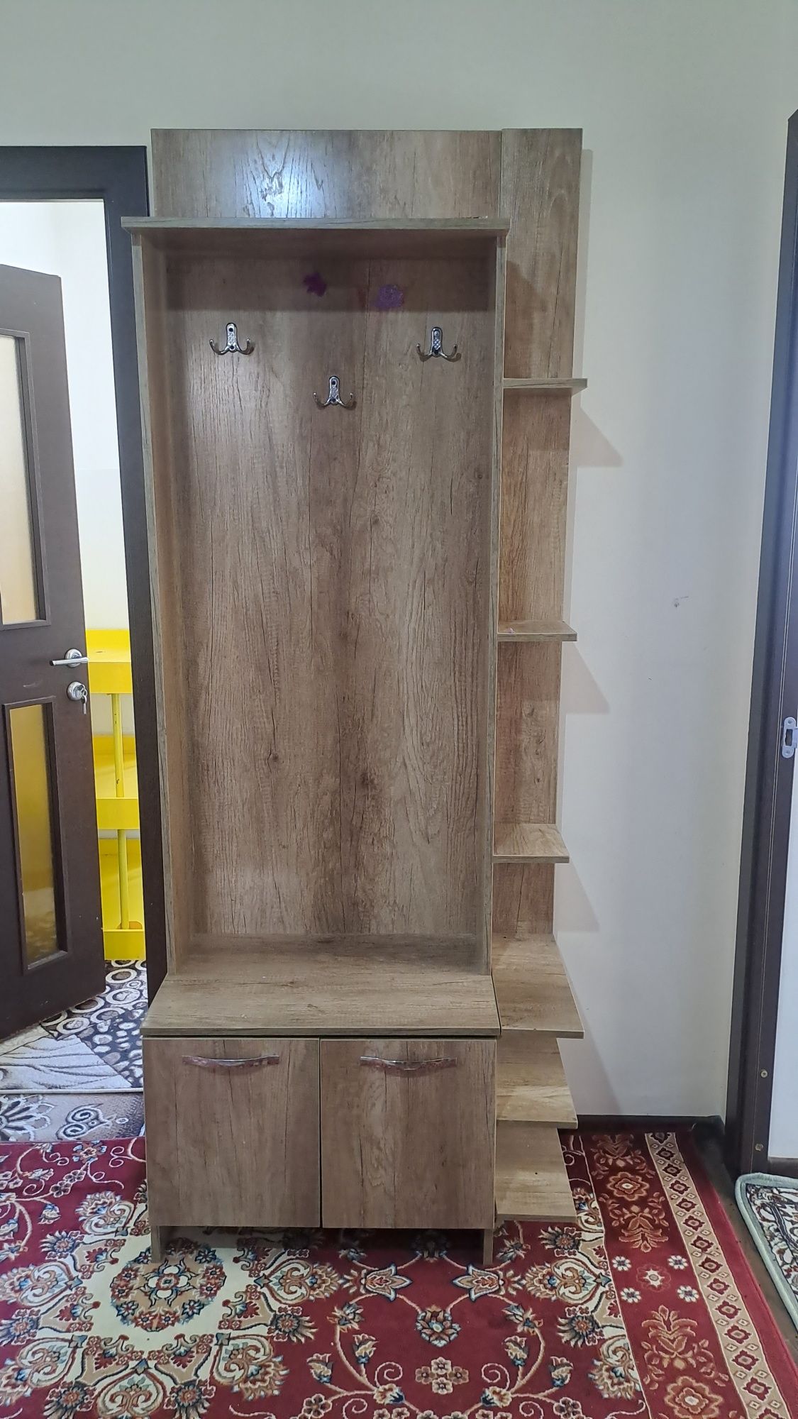 Срочно Продаётся шкаф, кухонный гарнитур, шкафчик, 4- дверей.