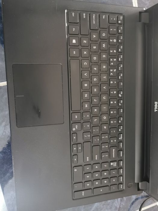 Vand Dell 5555 (pentru piese)