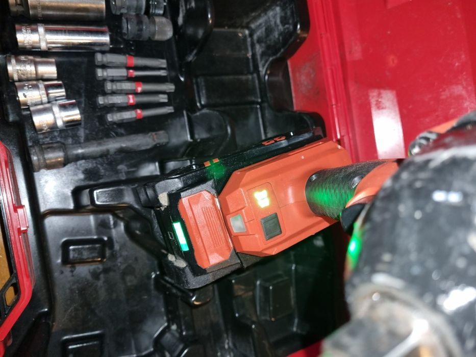 Impact roti hilti siw6 22 nuron cu baterie de 8 amperi cutie si acceso