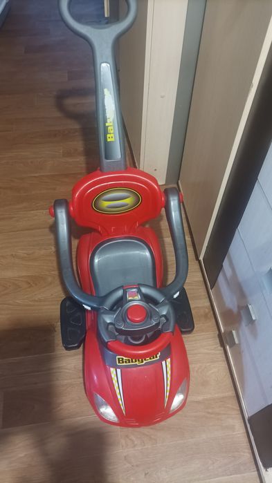 Продам толокар машину