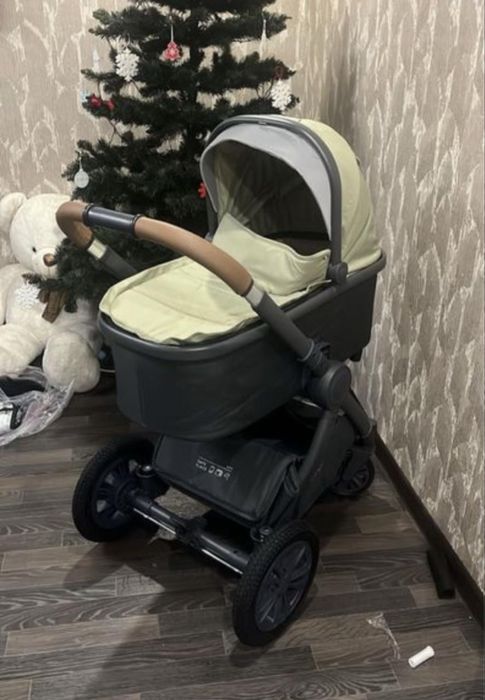 Продам коляску 2в1