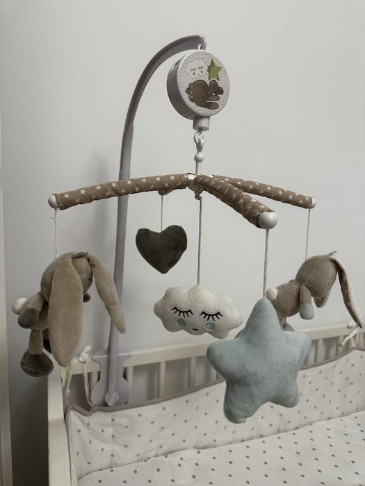 Carusel muzical care se si invarte