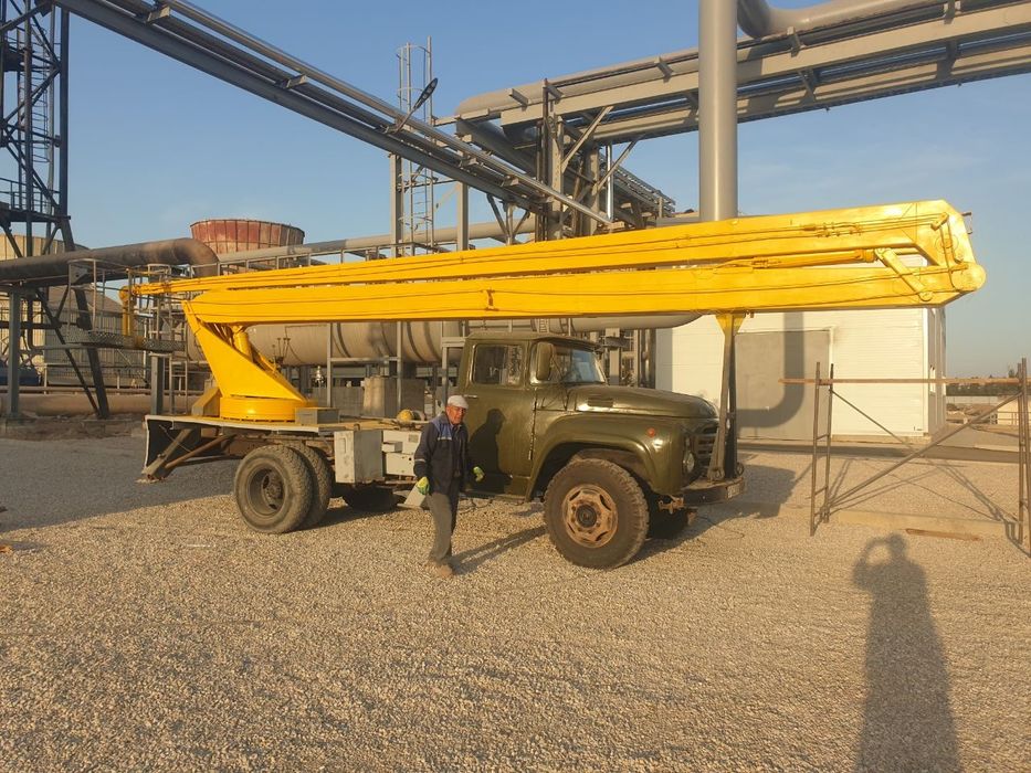 ZIL AVTOVISHKA AGP 22-01 22 metr. l