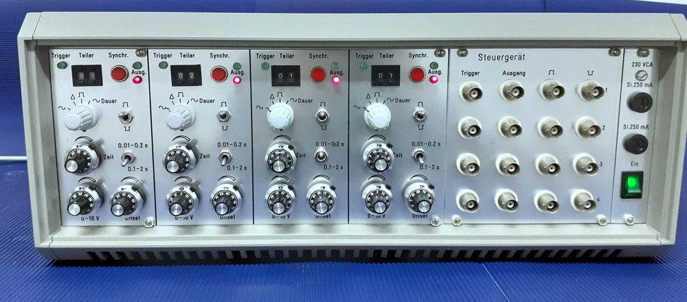 Generator de impulsuri/secvențiator cu patru canale Bolz