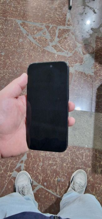 Продам Iphone 15