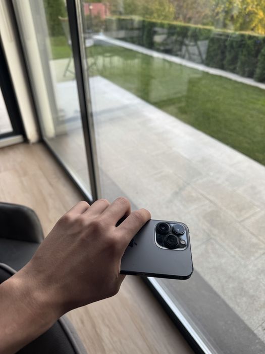 Продавам Iphone 13 pro