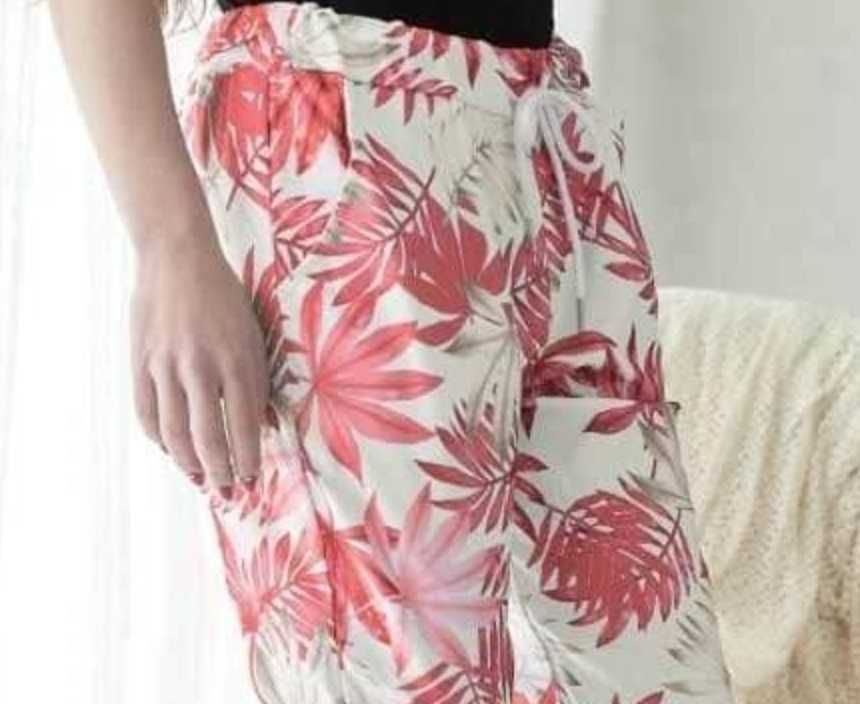 Pantaloni bumbac, alb cu palmieri roz, nou cu eticheta, S/36