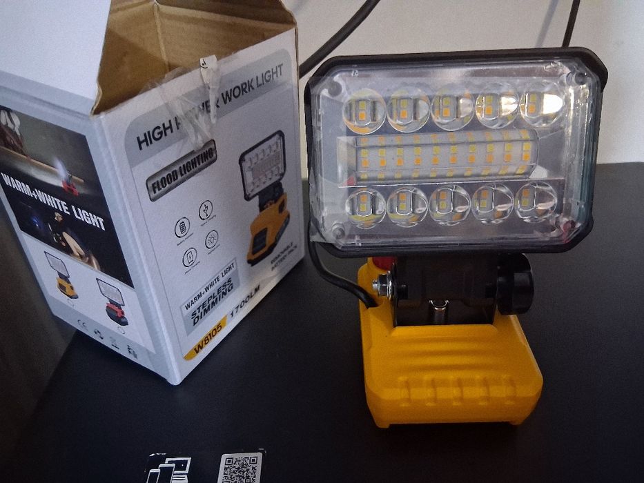 Dewalt  led Фенери 18v   Бустер 18v
