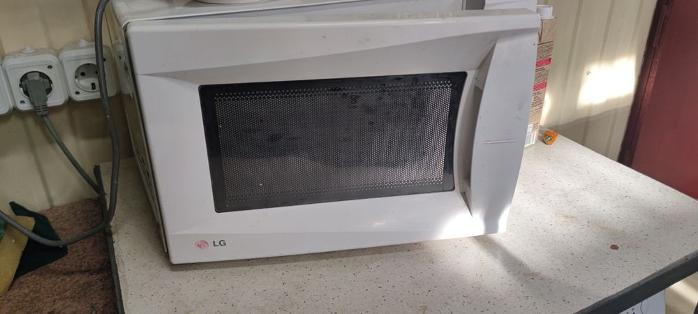 Микроволновая печь микроволновка LG