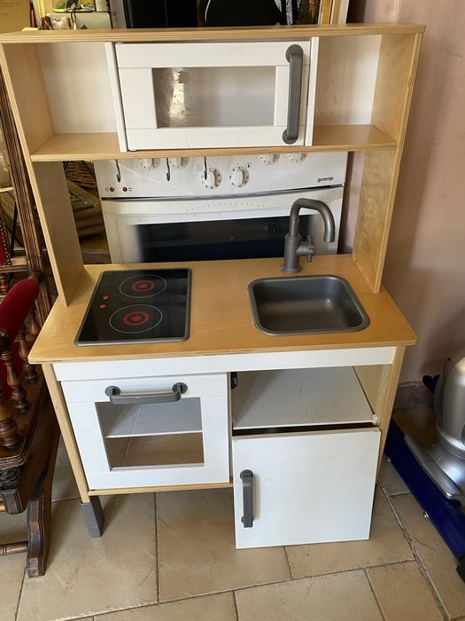 Продавам детска кухня