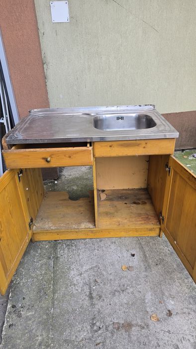 Чамова кухня със мивка