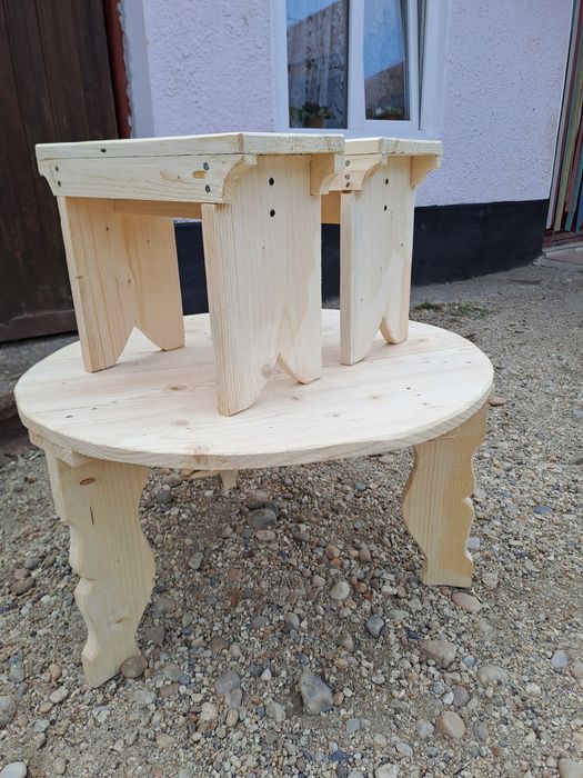 Fac la comanda mese banci si ornamente flori