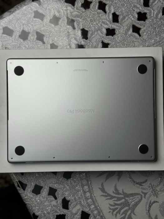 Macbook pro m3 18/512