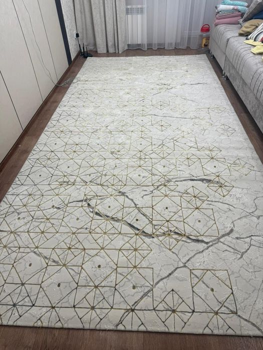 Продам новый ковер