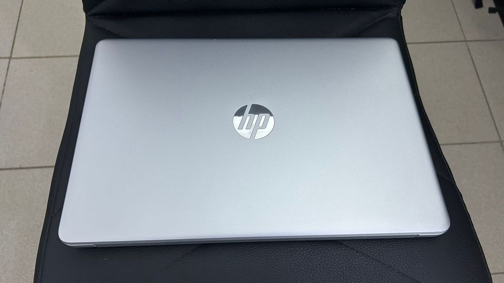 HP Ryzen 5/5 ssd 512gb