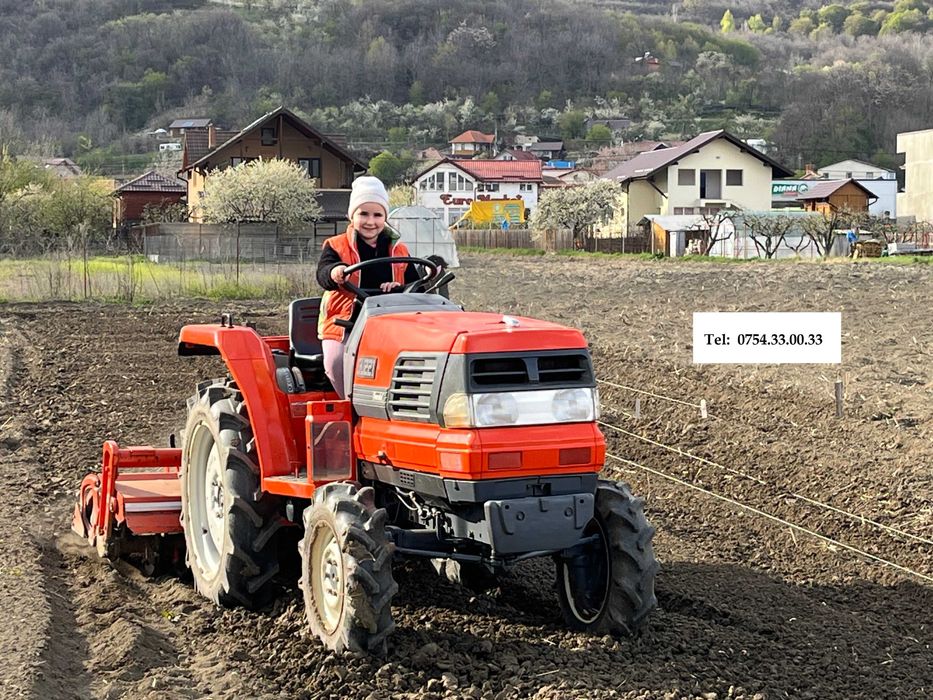 Tractor japonez 4x4 kubota gl221 INMATRICULAT cu freza si plug
