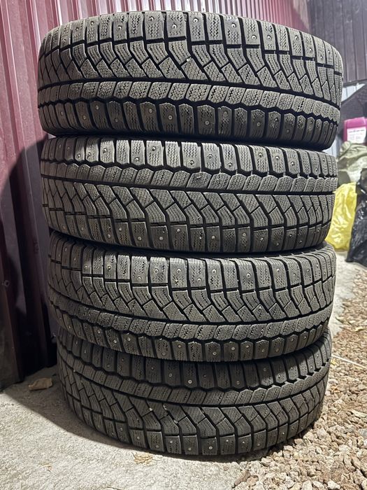 Зимняя резина Viatti 205/65R15