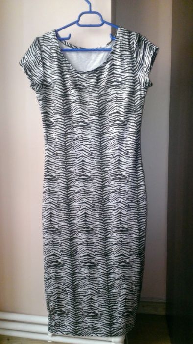 rochie midi peste genunchi noua cu eticheta