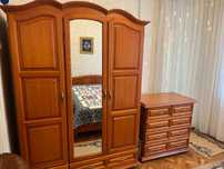 Спален комплект -легло, скрин , две нощни шкафчета, двукрилен гардероб